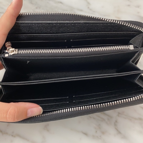 Black wallet NWOT - Picture 2 of 4